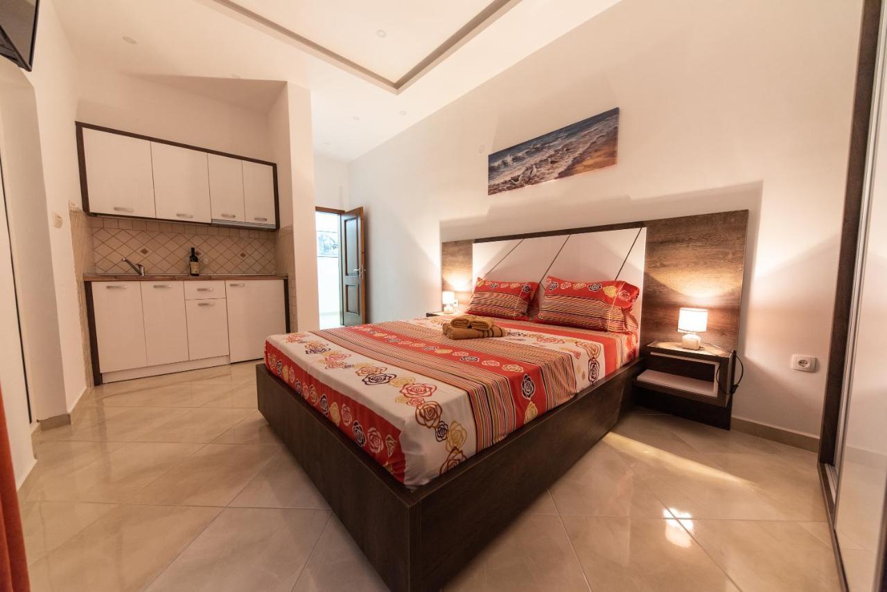 אולסינץ' Apartments Villa Egzon מראה חיצוני תמונה