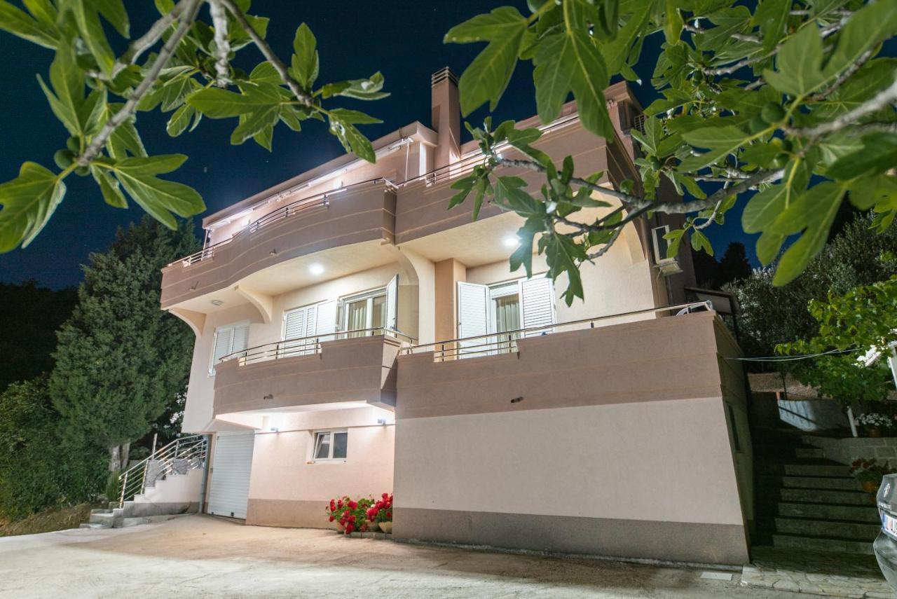 אולסינץ' Apartments Villa Egzon מראה חיצוני תמונה