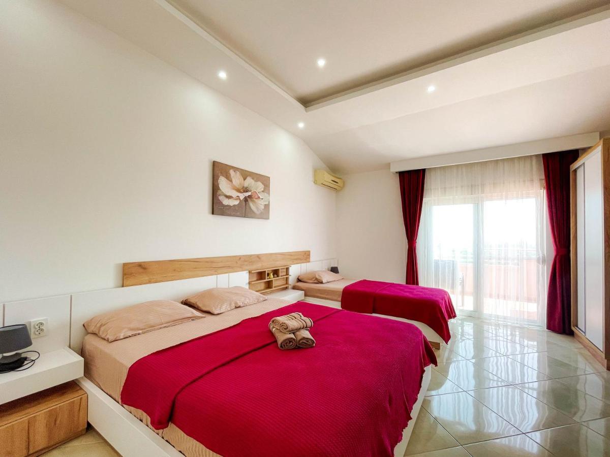 אולסינץ' Apartments Villa Egzon מראה חיצוני תמונה